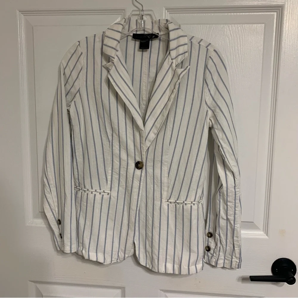Coco & Shay Women's Small White Blazer Blue Pinstripes Cotton‎ Viscose Preppy